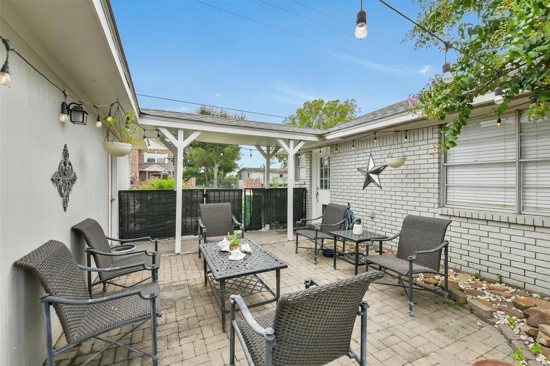 Photo of 10502 Deval Drive
