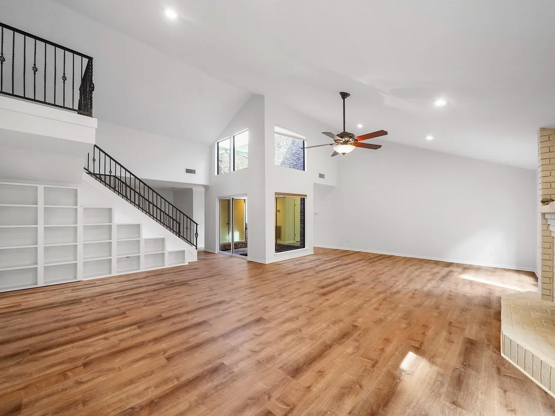 Photo of 910 Enclave Parkway