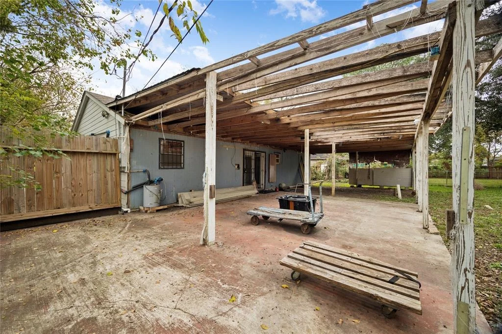 Photo of 15714 Bow Lane