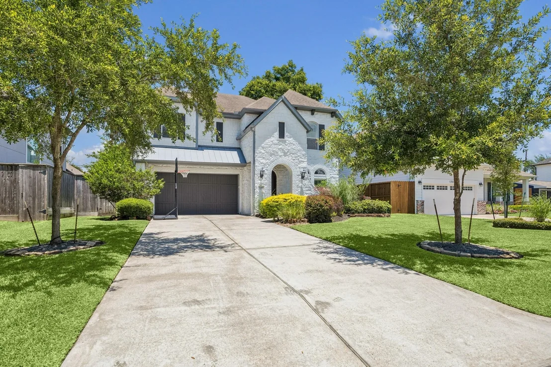 Photo of 1360 Chippendale Road