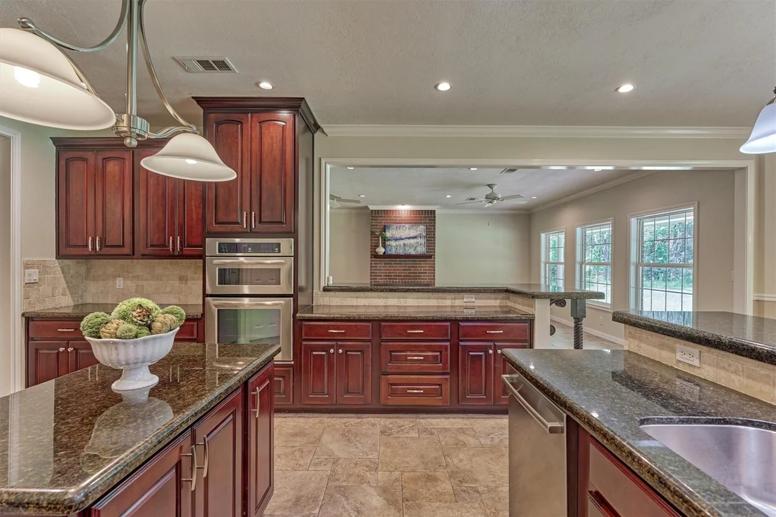 Photo of 11062 N Hidden Oaks