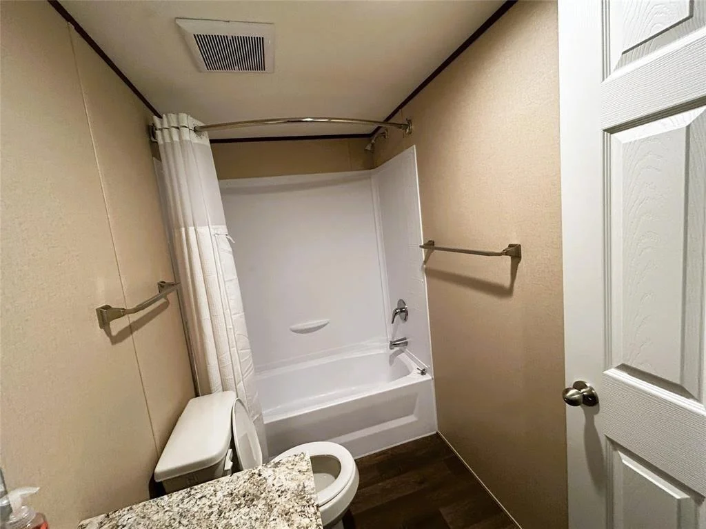Photo of 582 Road 5605