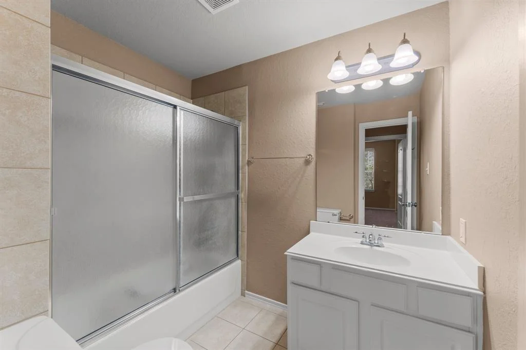 Photo of 602 Oak Ridge Grove Circle