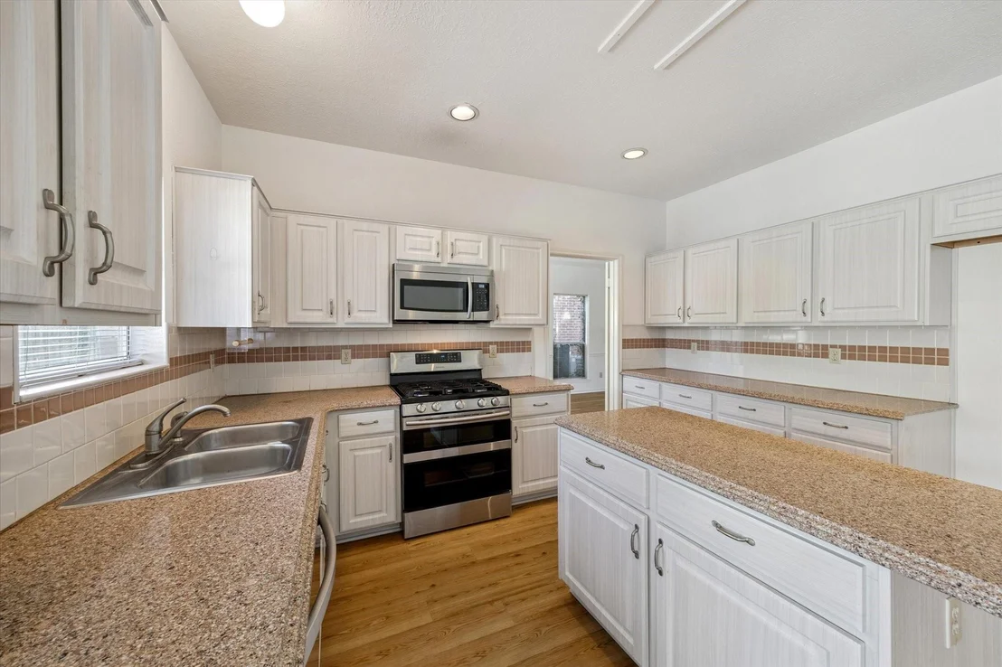Photo of 6523 Inverness Way