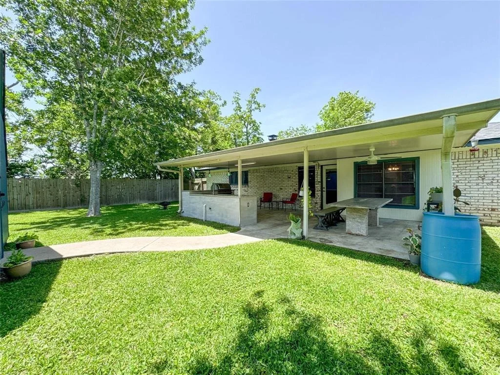 Photo of 712 Molina Drive