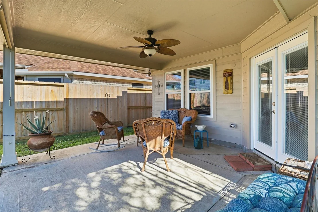 Photo of 6806 Oakleaf Trail Lane