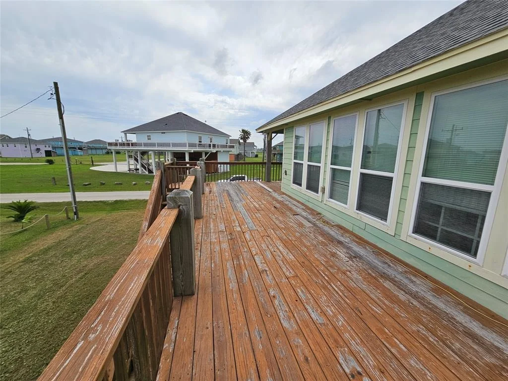 Photo of 970 Olive Drive
