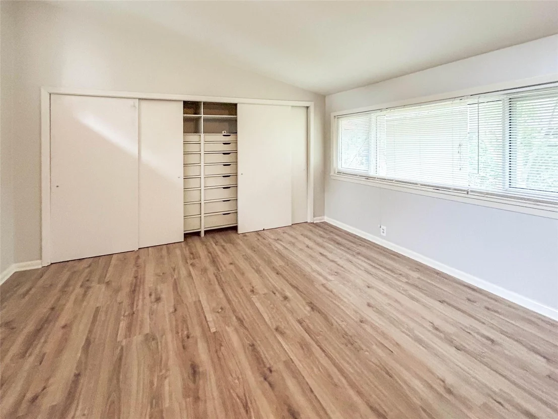 Photo of 530 Circle Way