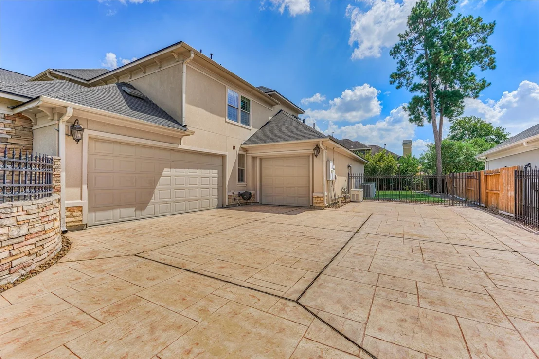 Photo of 8003 Marshall Falls Drive