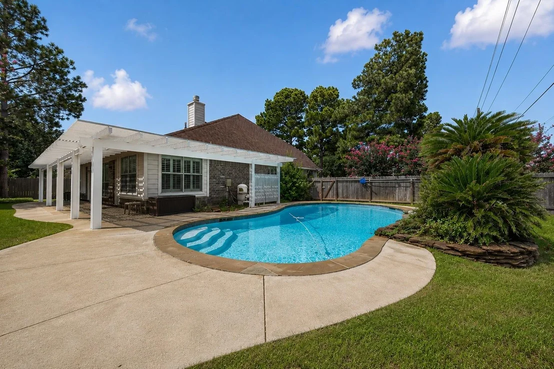 Photo of 15626 Winding Valley Drive