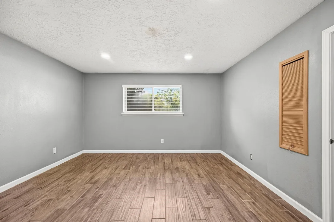 Photo of 16027 Brimfield Drive