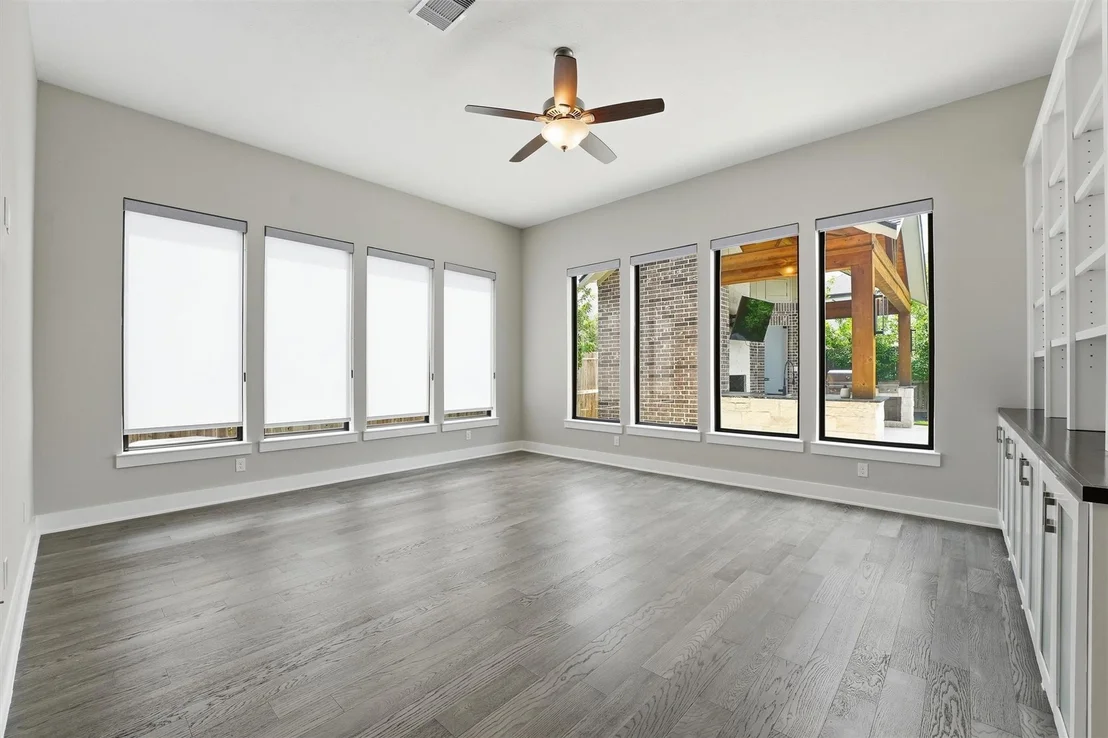 Photo of 4715 Lake Crest Drive