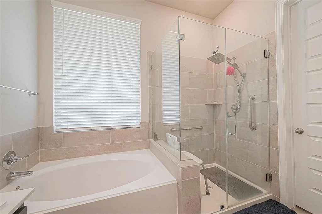 Photo of 17710 White Lightning Way