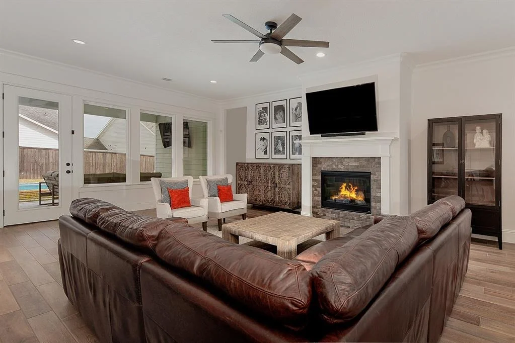 Photo of 2348 Goldenglade Drive