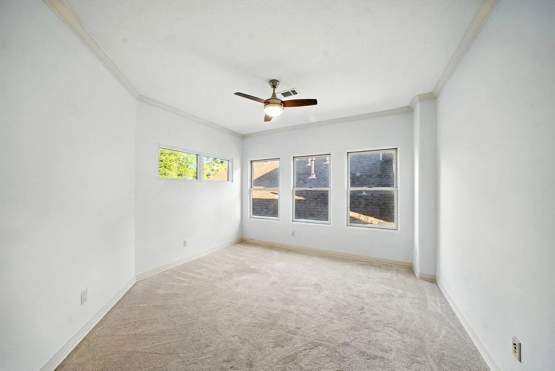Photo of 2714 Stuart Manor