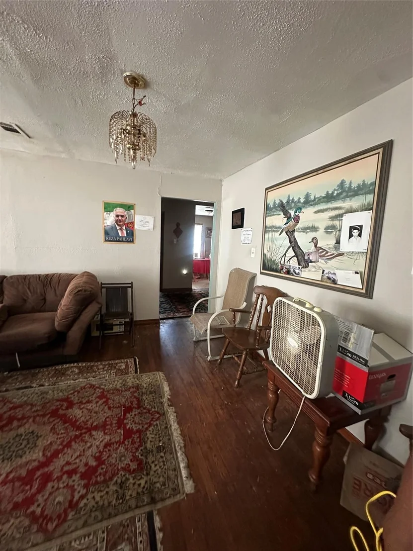 Photo of 8105 Howard Drive