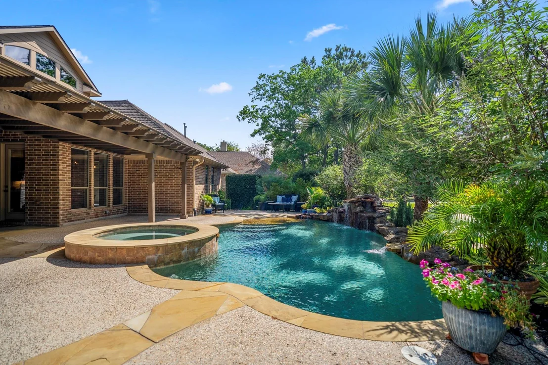 Photo of 2407 Hendricks Lakes Drive
