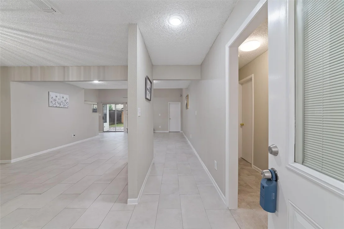 Photo of 6322 Lynkat Lane