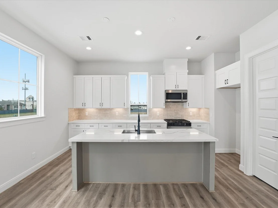 Photo of 9211 Fort George Street