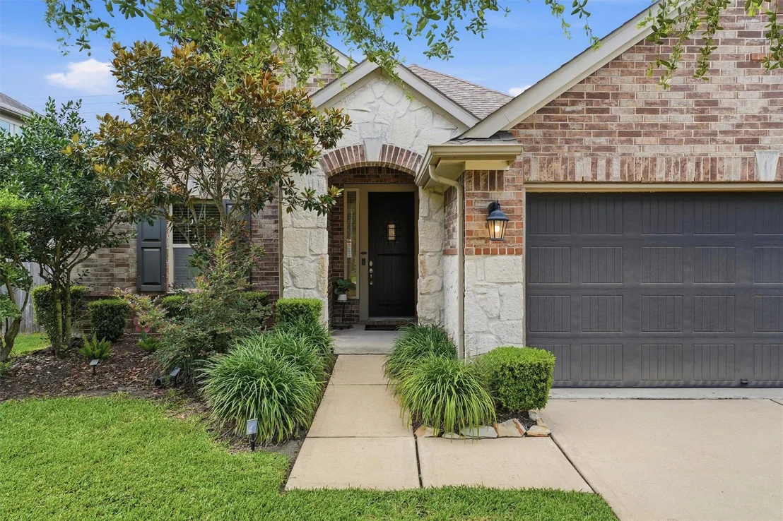 Photo of 1911 Cedar Ridge Lane
