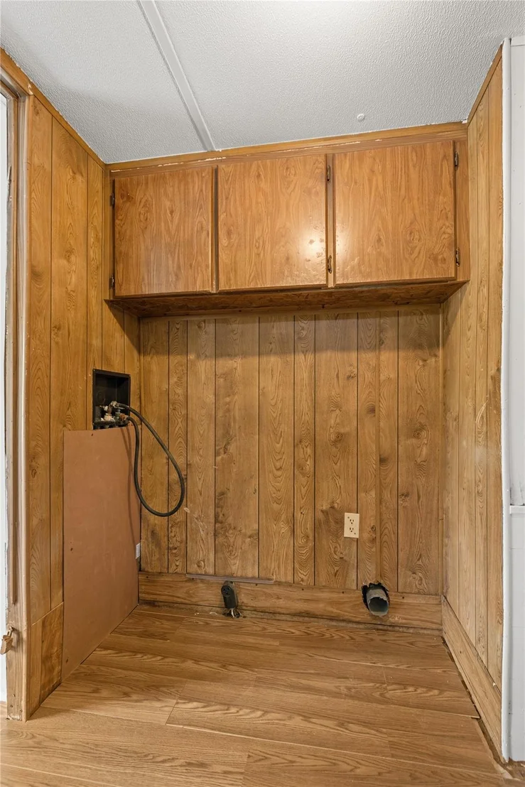 Photo of 370 Lakeside Circle