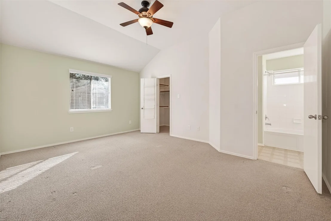 Photo of 11034 Knobbley Oak Court