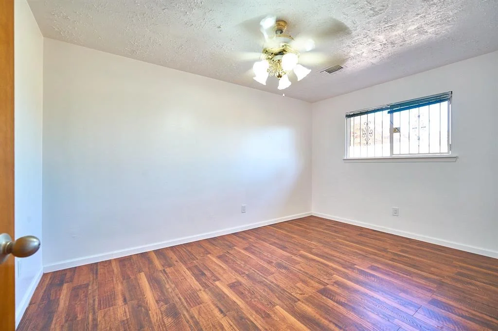 Photo of 13002 Becklin Lane