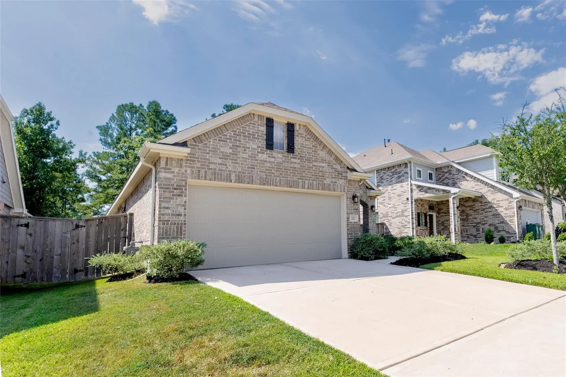Photo of 222 Crest Edge Street