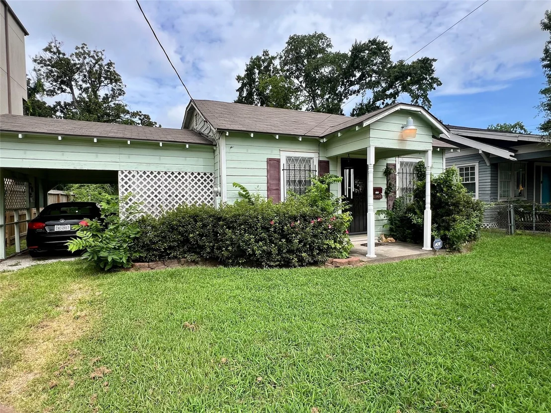 Photo of 2507 Couch Street