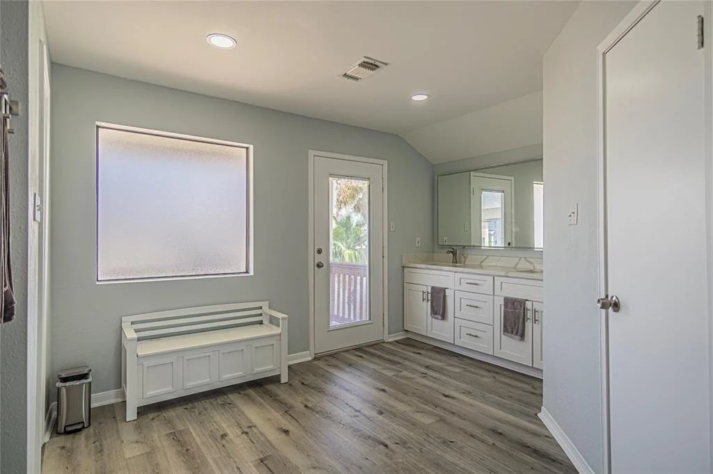 Photo of 301 Commander Drive