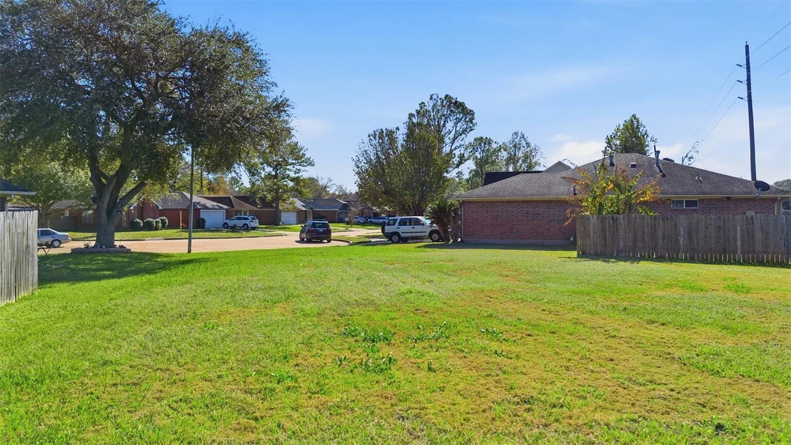 Photo of 7702 Londres Drive