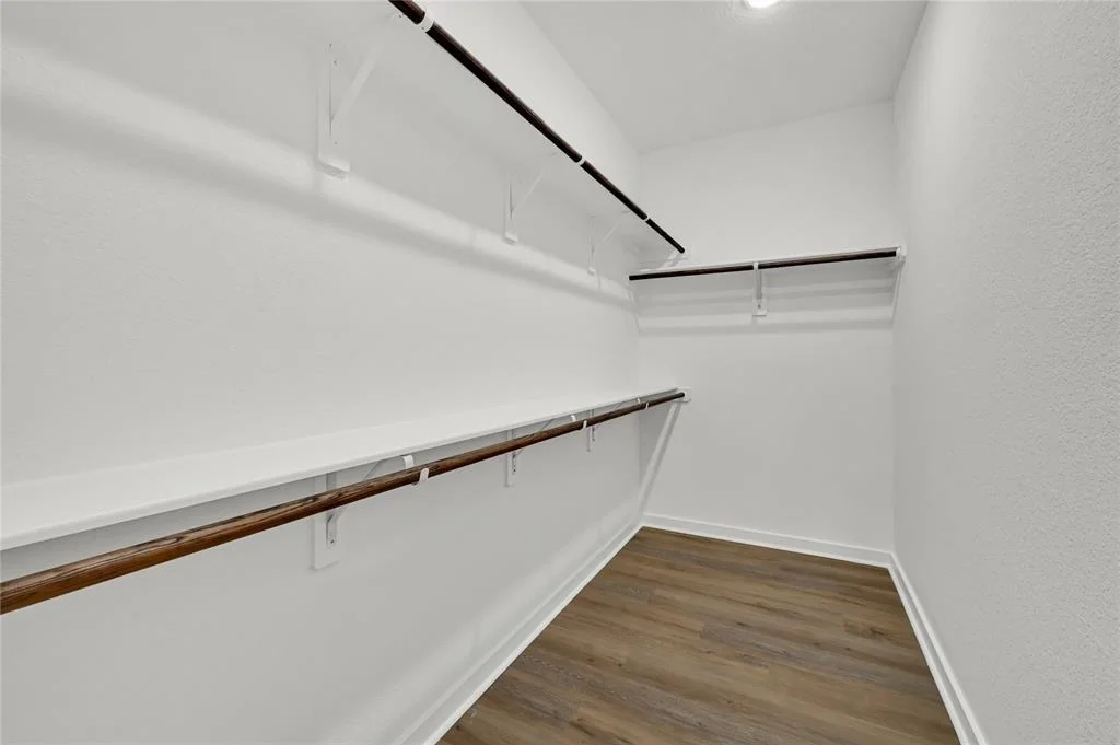 Photo of 16682 Meadowcroft