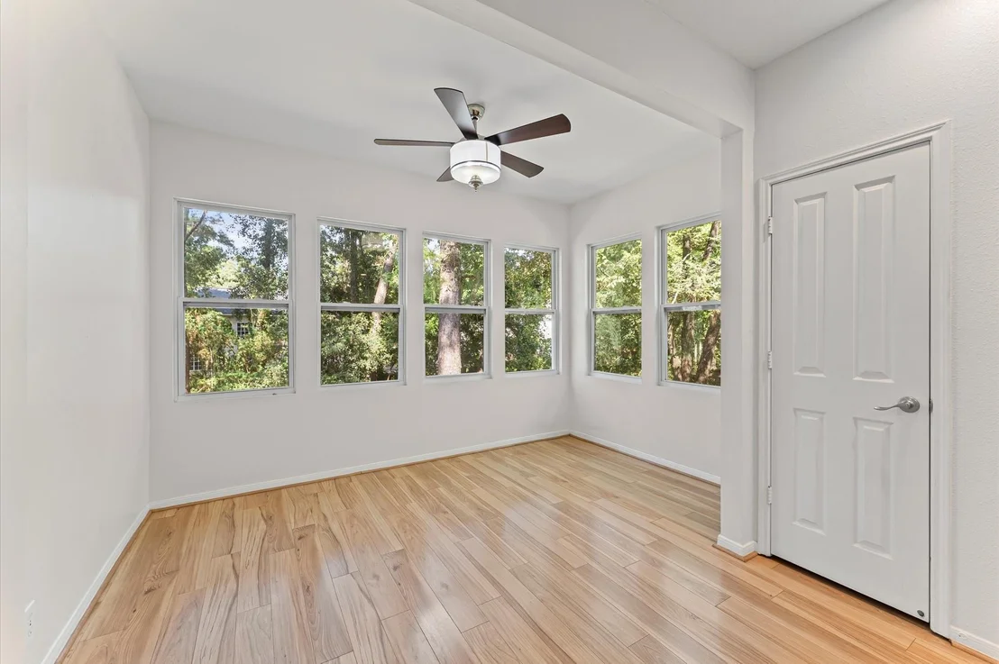 Photo of 50 Lakeridge Drive