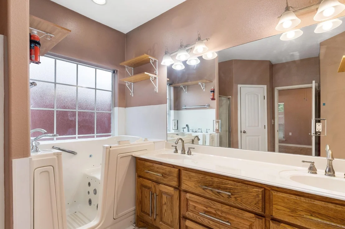 Photo of 209 Southbend Drive