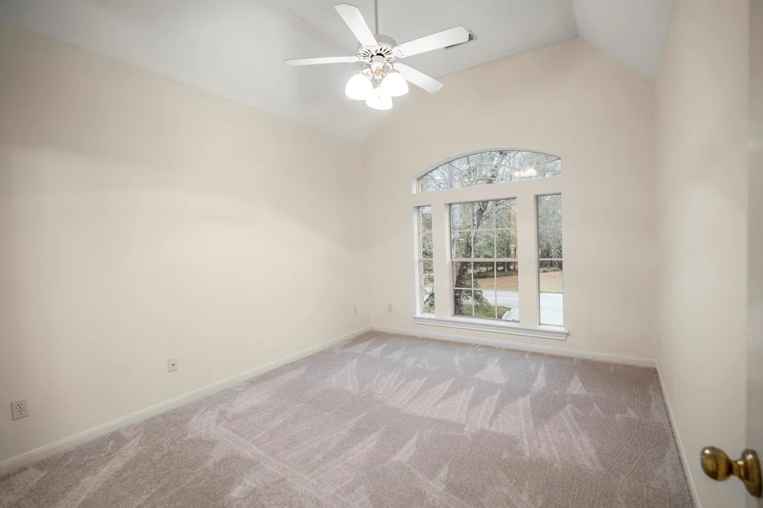 Photo of 46 Hillock Woods