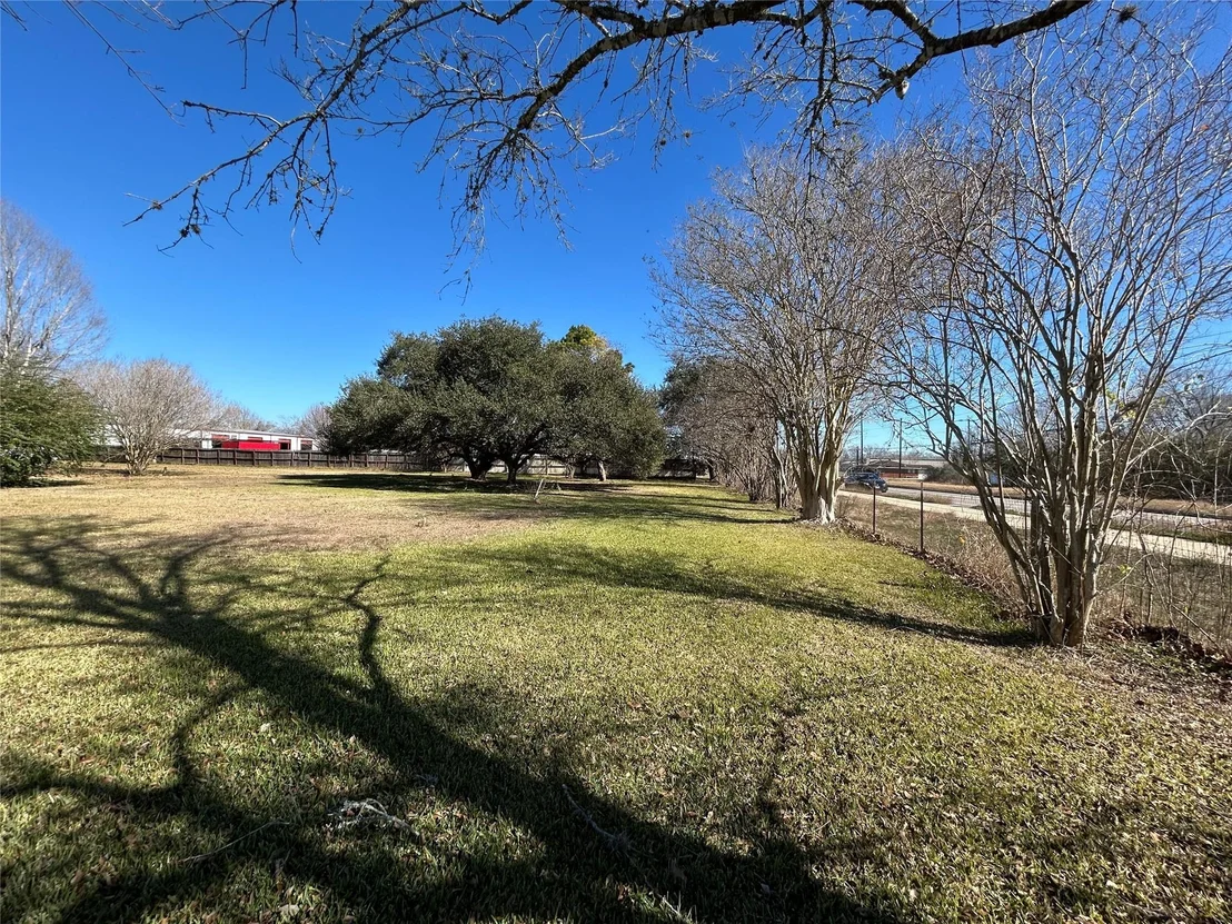 Photo of 8879 Bailey Road