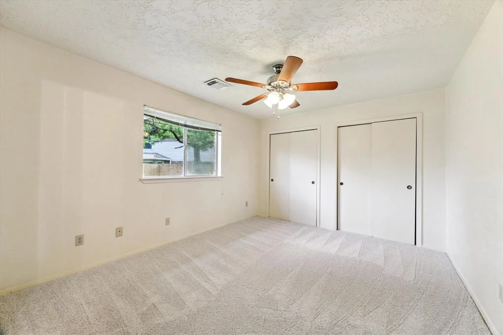 Photo of 1006 W Brompton Drive