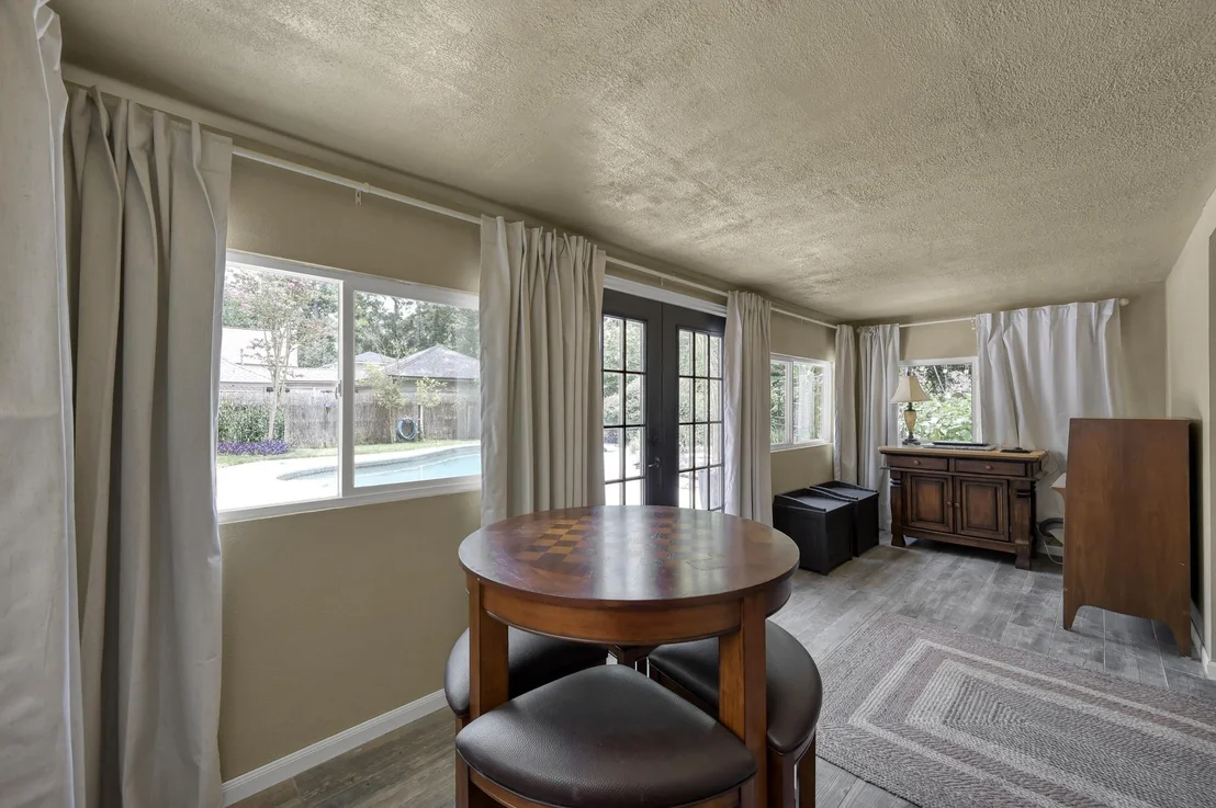 Photo of 6107 Craigway Road