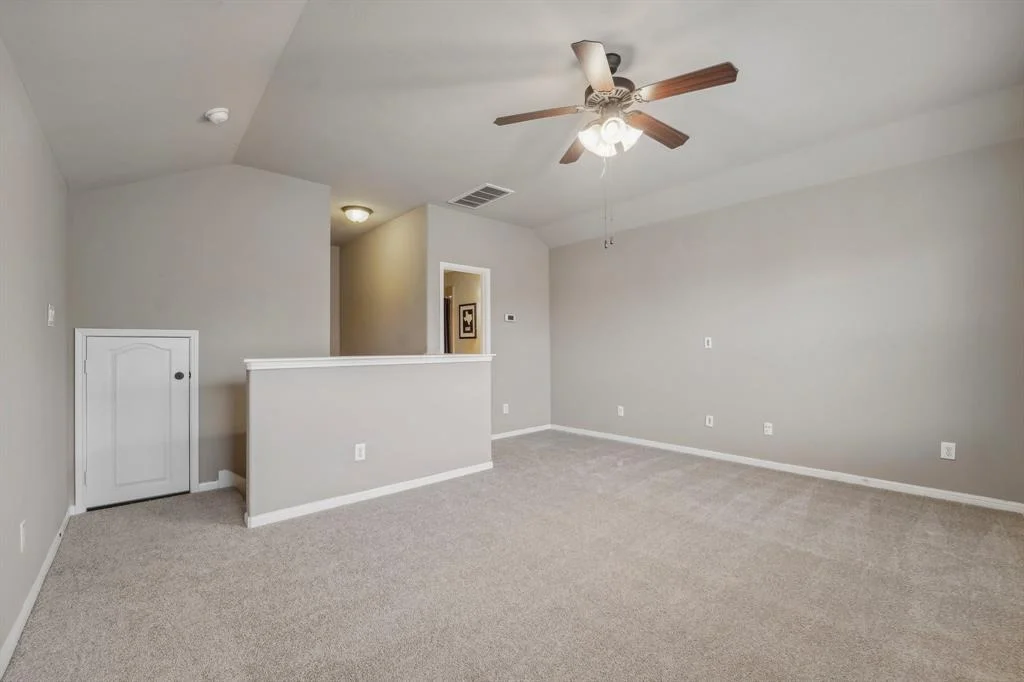 Photo of 2125 Mooncrest Drive