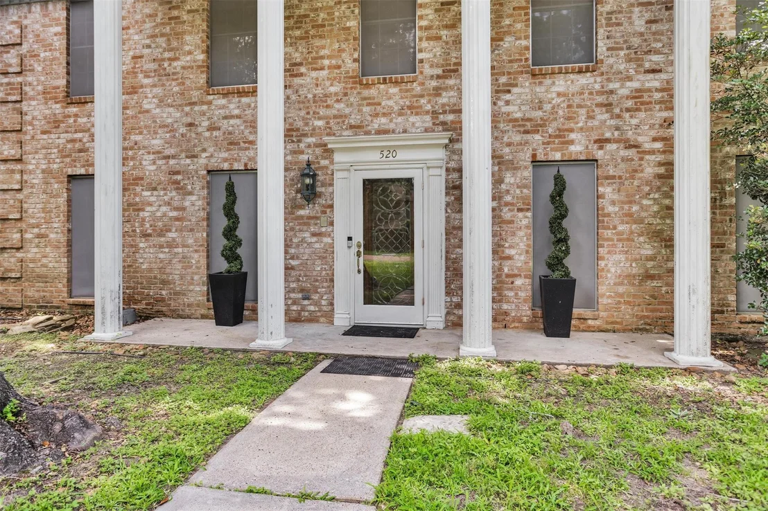 Photo of 520 Beauregard Drive