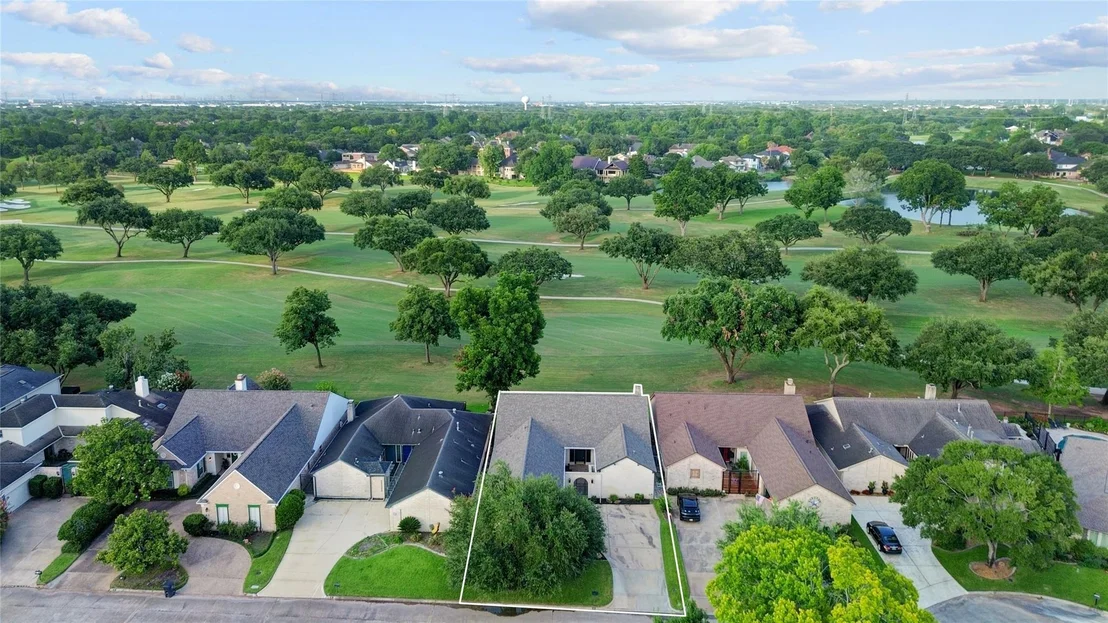Photo of 44 Crestwood Circle