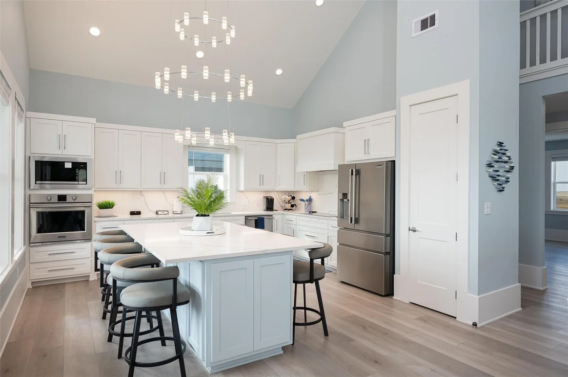 Photo of 2425 Audubon Avenue