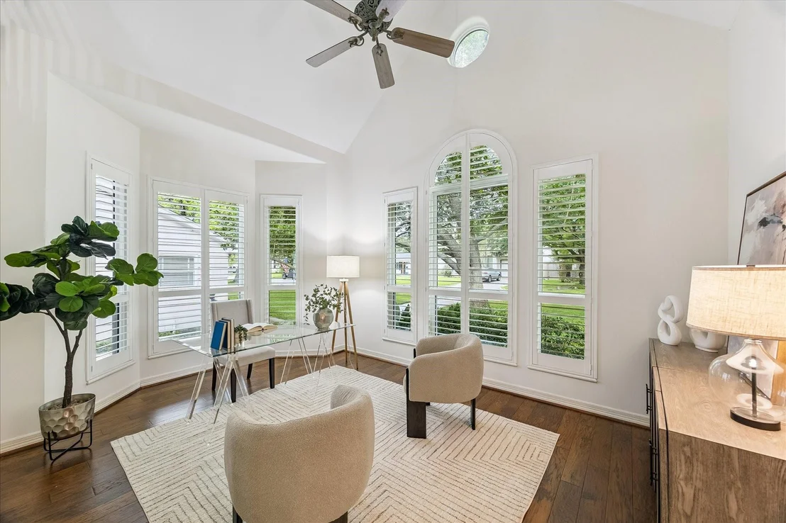 Photo of 1114 Colonial Street