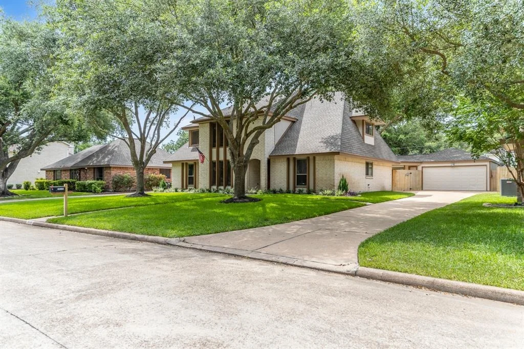 Photo of 15735 Mesa Gardens Drive
