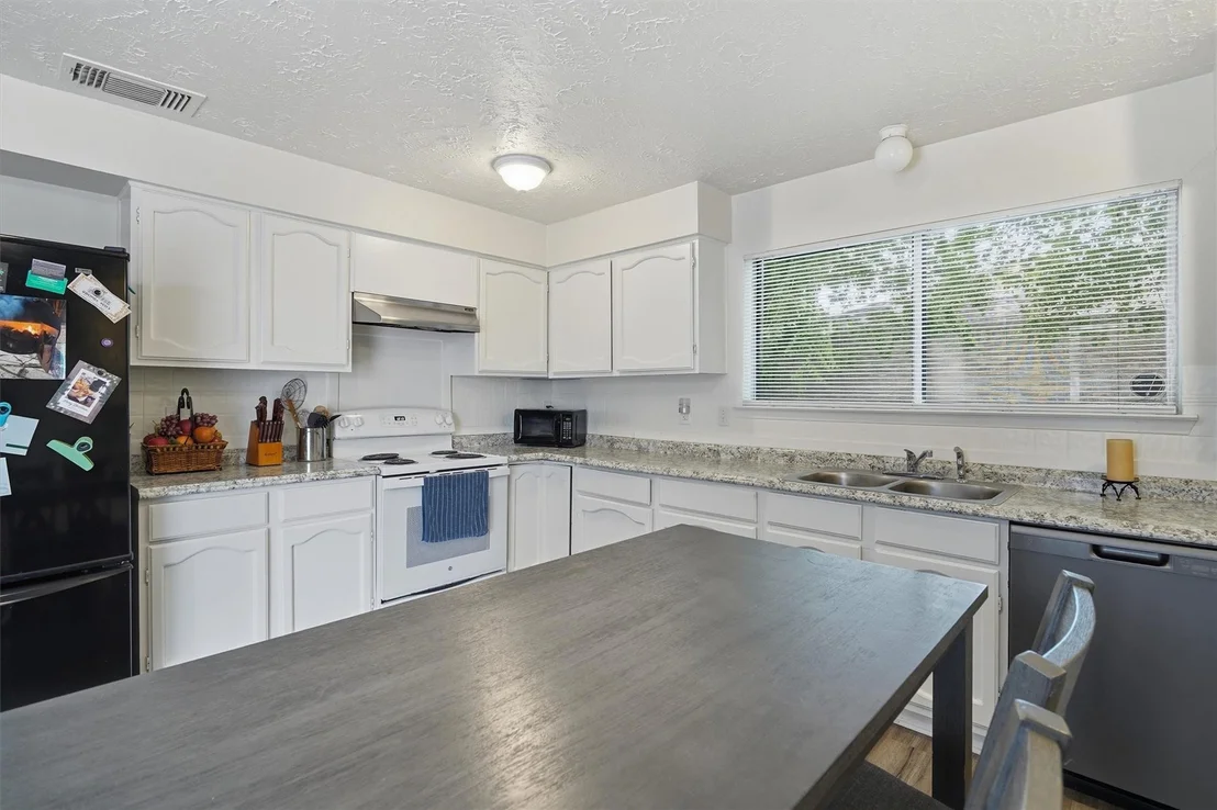 Photo of 16131 Highlander Drive