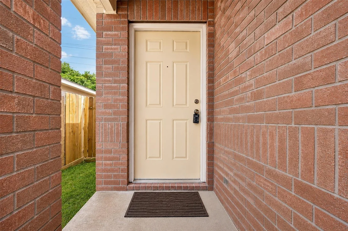 Photo of 5239 Roth Forest Lane
