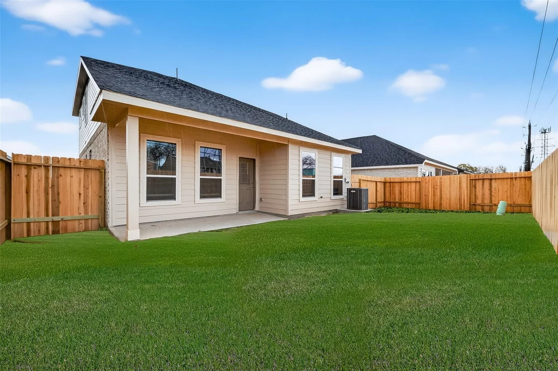Photo of 3406 Rolling River Drive