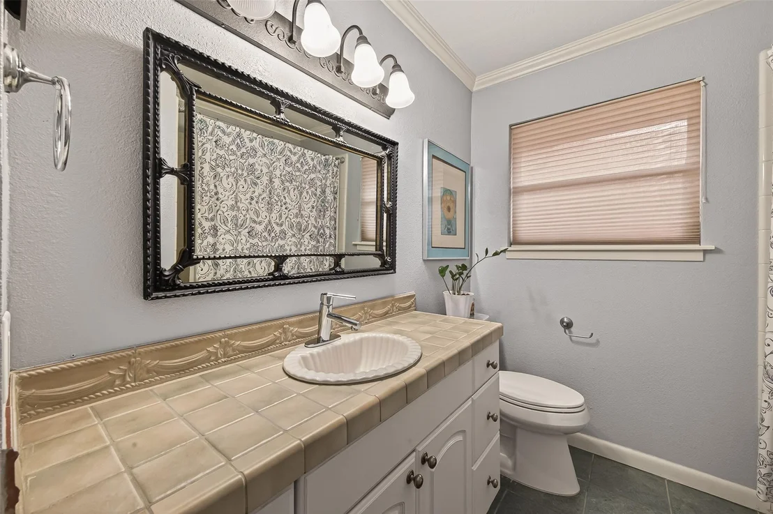 Photo of 5326 Redstart Street