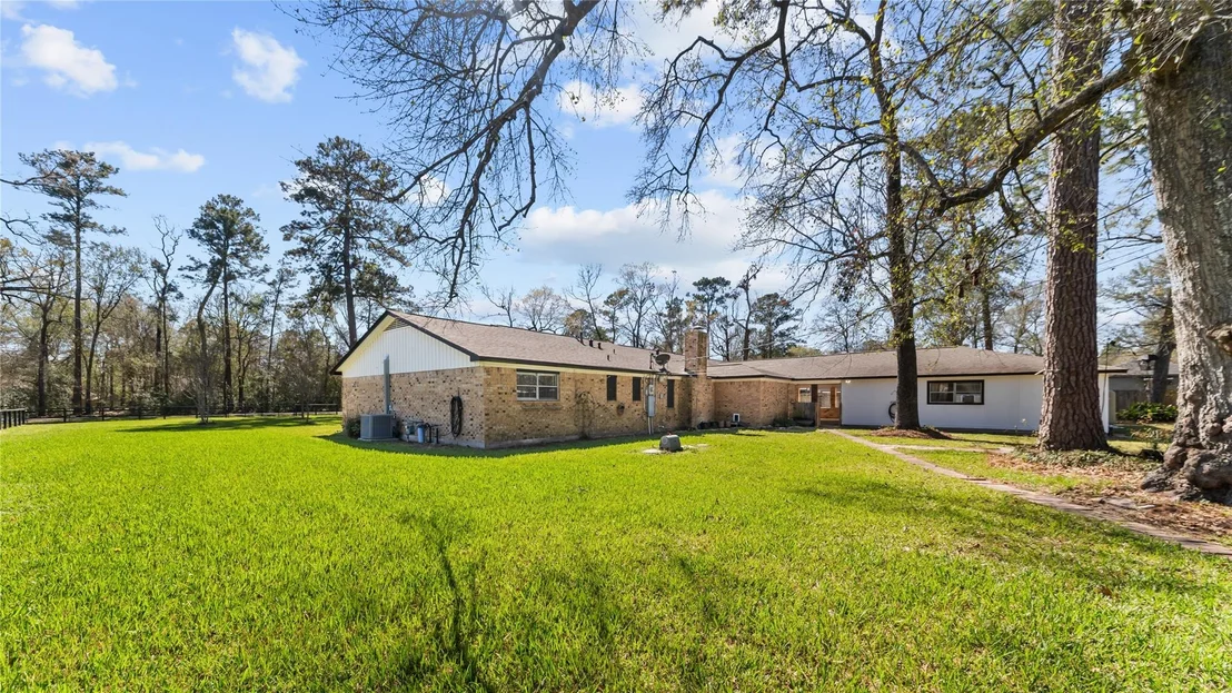 Photo of 1711 Woodhue Drive
