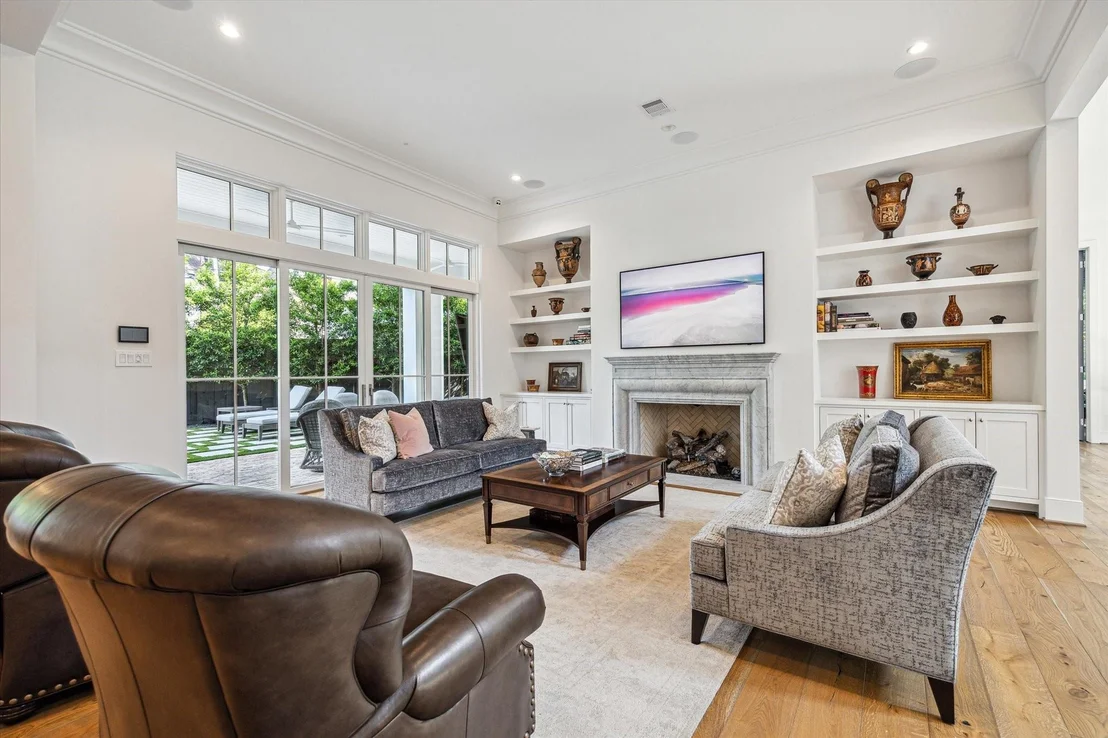 Photo of 2116 Looscan Lane